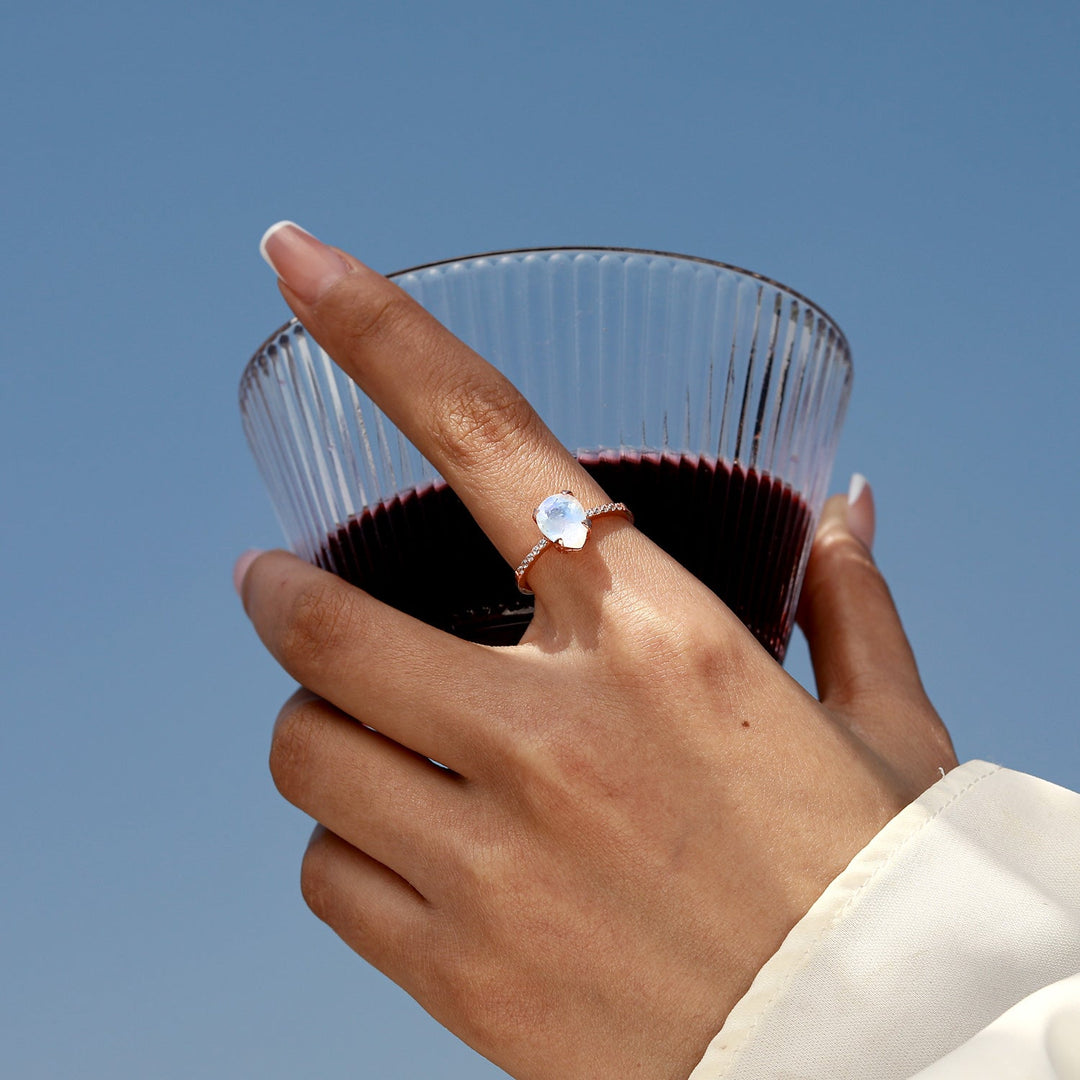 Anel Bianca com Pedra da Lua