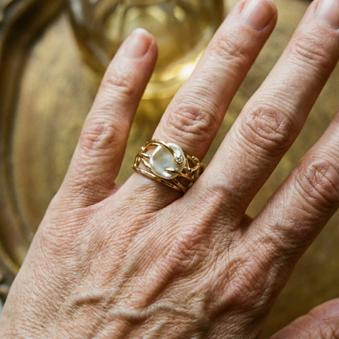 Anel Vintage Fino em Ouro e Pérolas