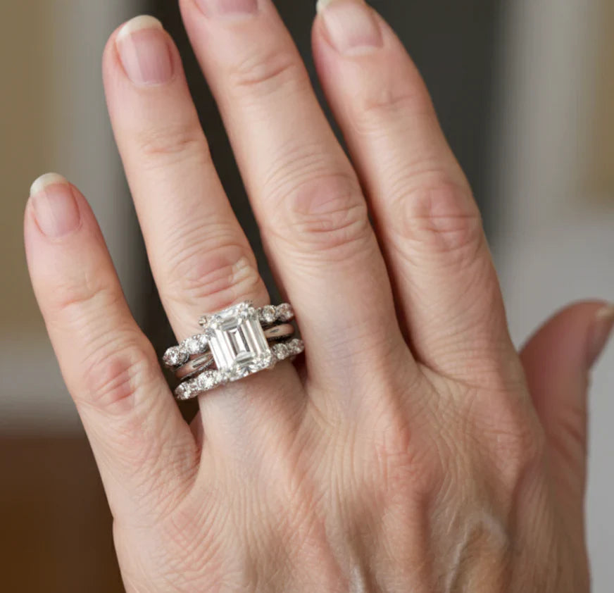 Anel Vintage em Prata com Camadas Brilhantes