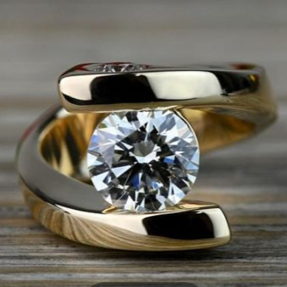 Anel Vintage em Espiral com Zircônia